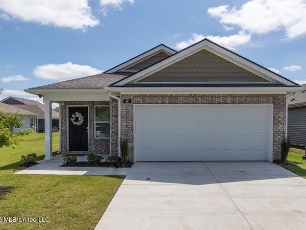 66 Sealy Drive, Byhalia, MS 38611