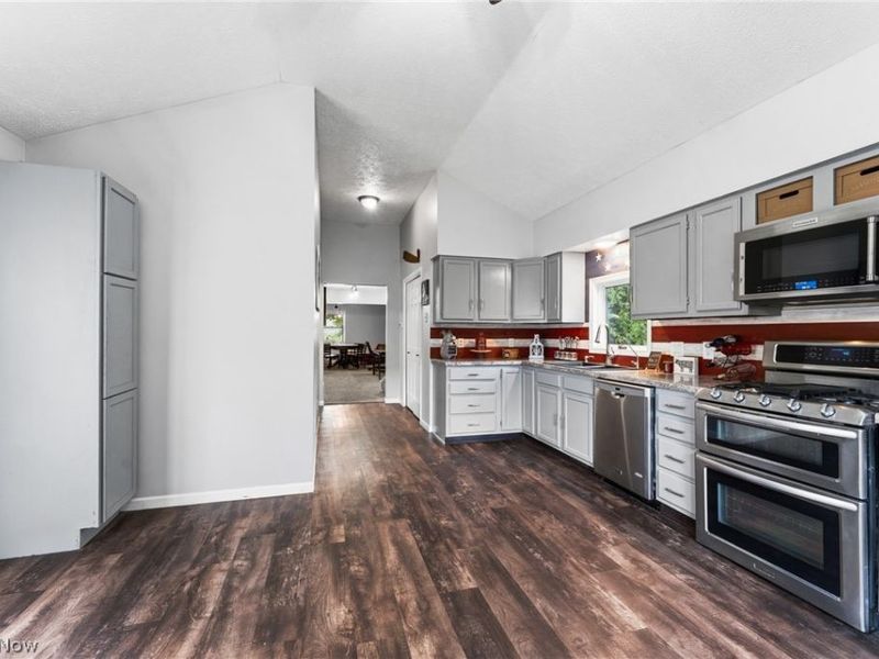 7160 Strausser Street NW, North Canton, OH 44720 Photo 16