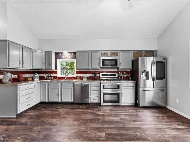 7160 Strausser Street NW, North Canton, OH 44720 Photo 17