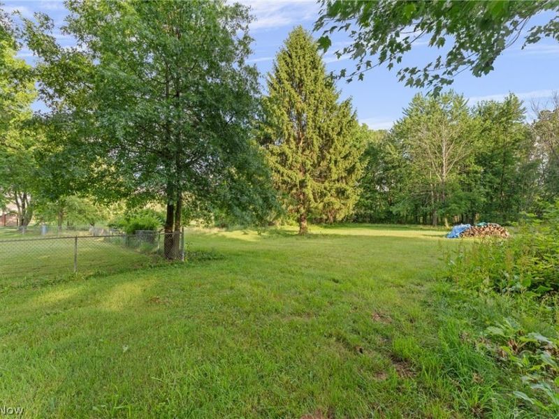 7160 Strausser Street NW, North Canton, OH 44720 Photo 40