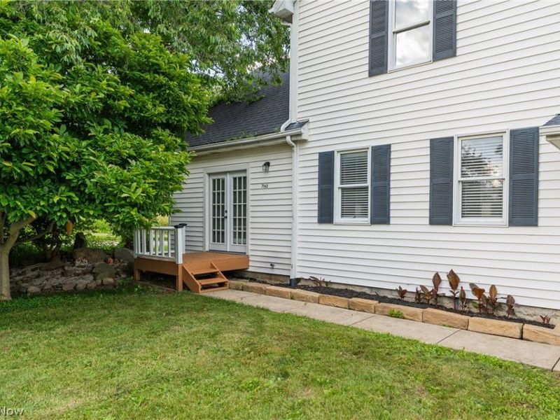 7160 Strausser Street NW, North Canton, OH 44720 Photo 6