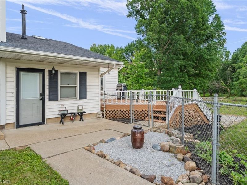 7160 Strausser Street NW, North Canton, OH 44720 Photo 7