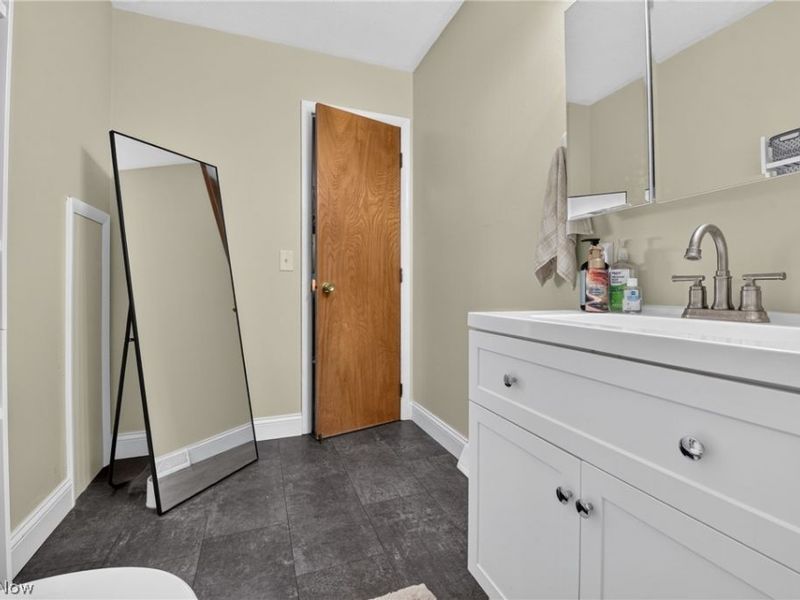 3002 Killian Road, Uniontown, OH 44685 Photo 17