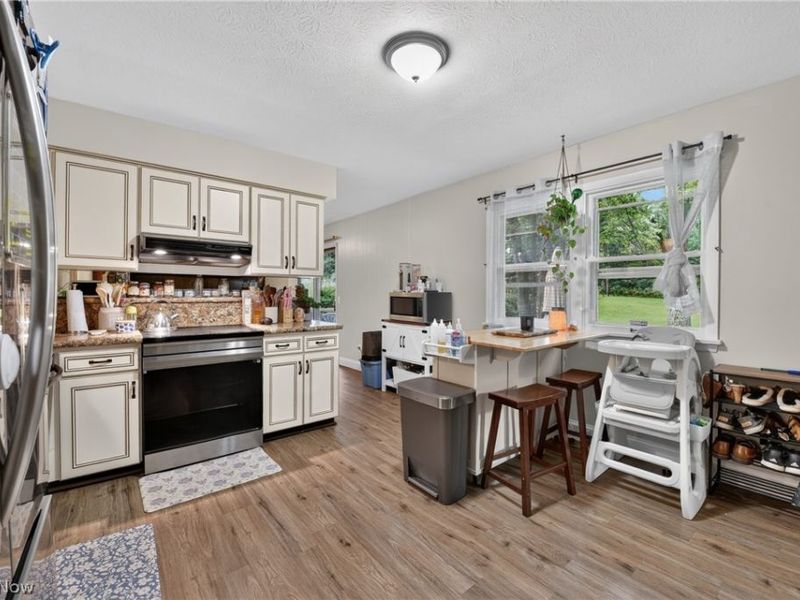 3002 Killian Road, Uniontown, OH 44685 Photo 5