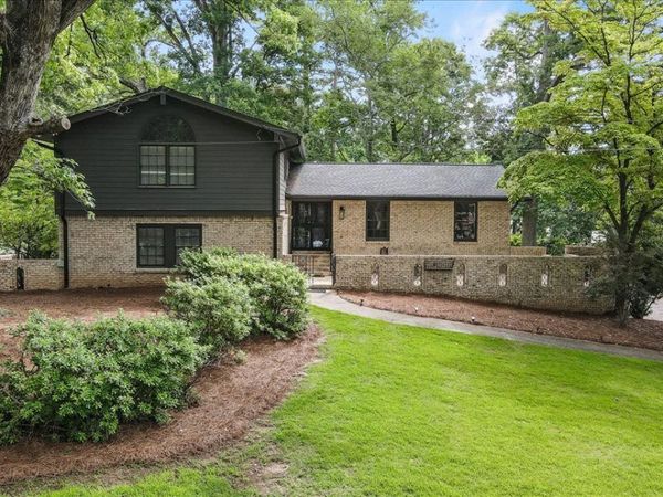 5616 Mill Trace Drive, Dunwoody, GA 30338