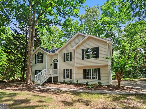 105 Creek View Drive, Hoschton, GA 30548