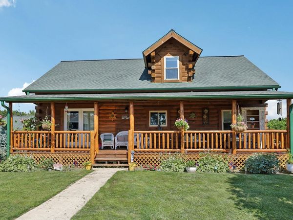 615 Lakeview Avenue, Merrimac, WI 53561