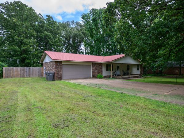 201 Chamblee Drive, Batesville, AR 72501