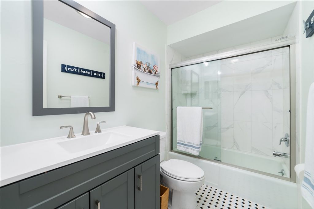 839 Camelia Lane, Unit 8, Vero Beach, FL 32963 Photo
