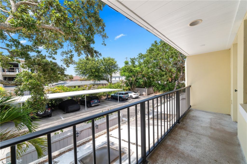 839 Camelia Lane, Unit 8, Vero Beach, FL 32963 Photo