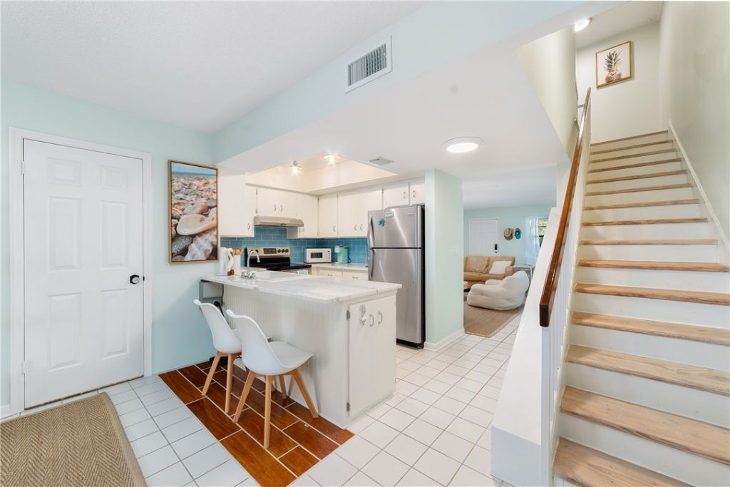 839 Camelia Lane, Unit 8, Vero Beach, FL 32963 Photo