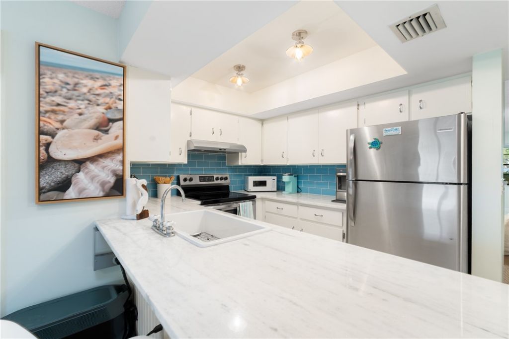 839 Camelia Lane, Unit 8, Vero Beach, FL 32963 Photo