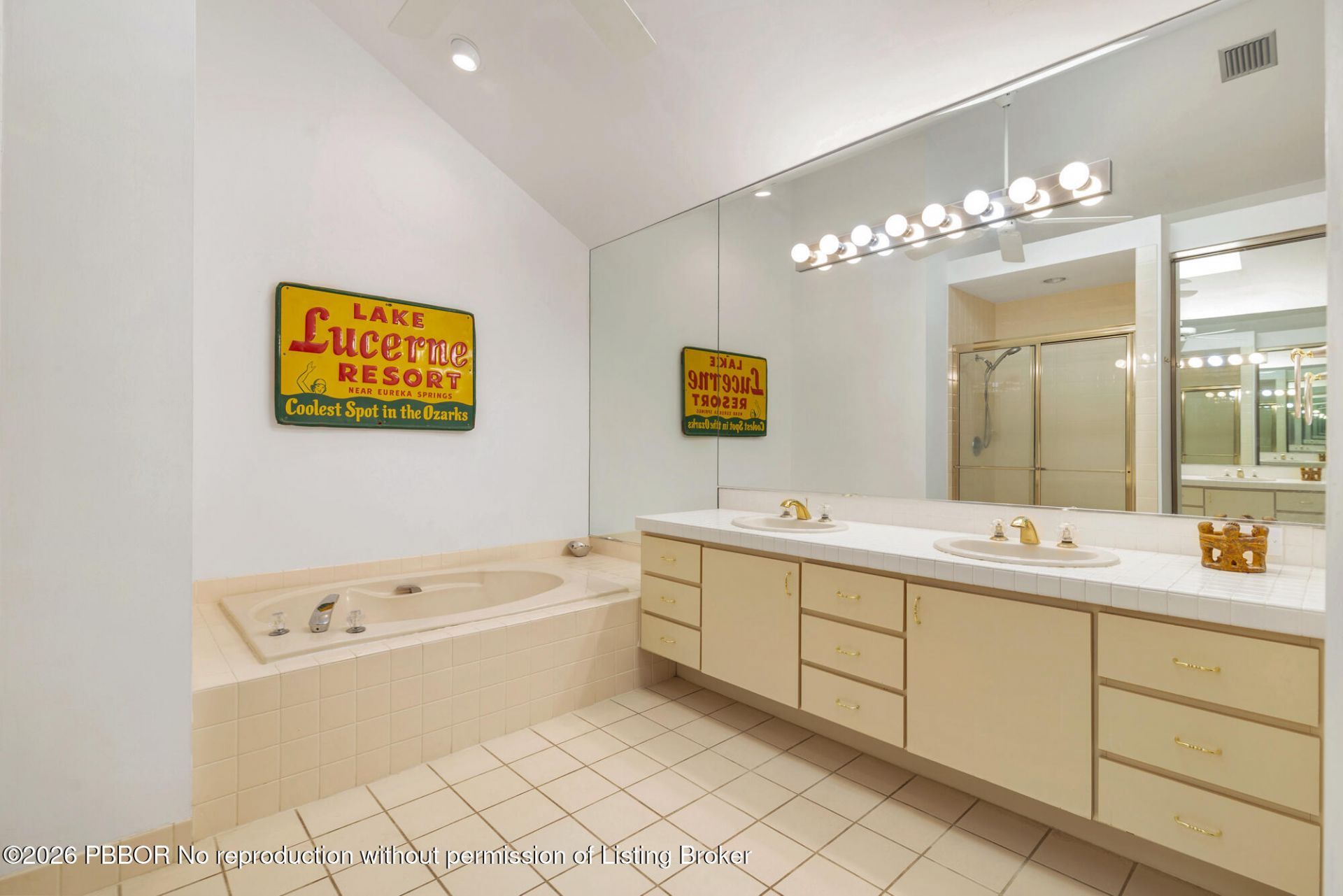 2402 Saratoga Bay Drive, West Palm Beach, FL 33409 Photo