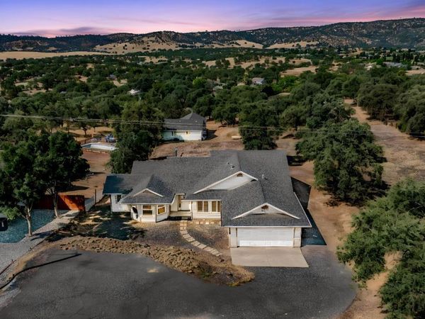 3032 Arrowhead St, Copperopolis, CA 95228