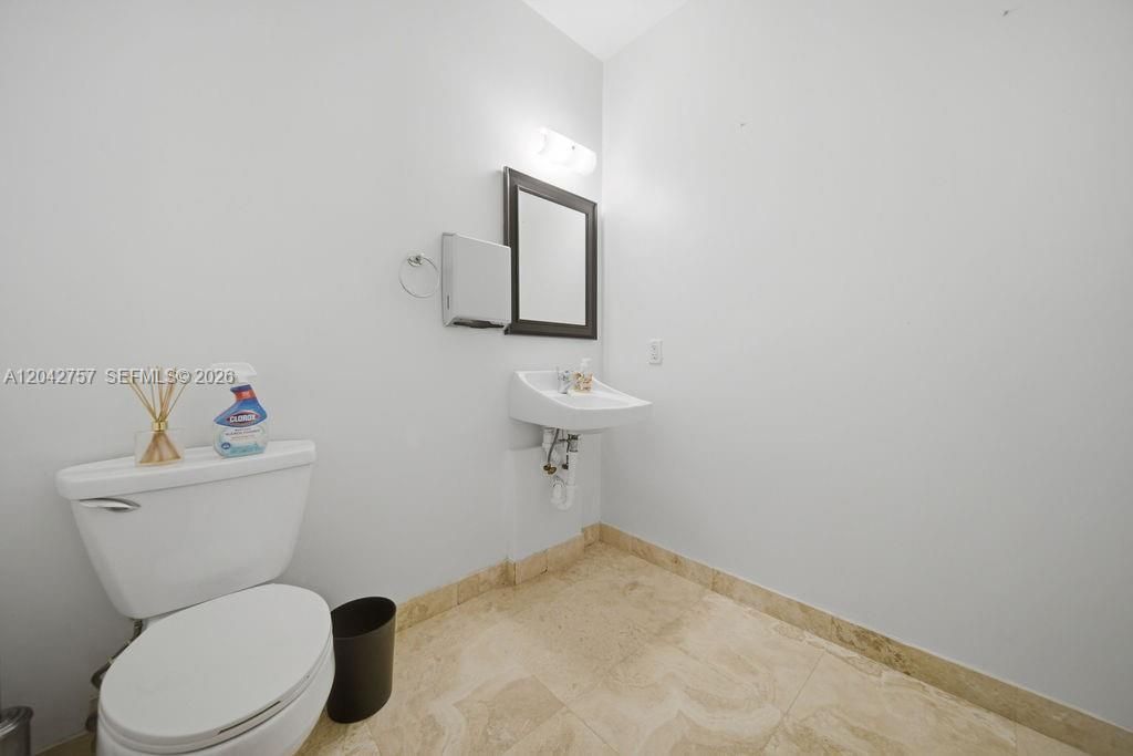 710 NE 3rd Ave, Fort Lauderdale, FL 33304 Photo