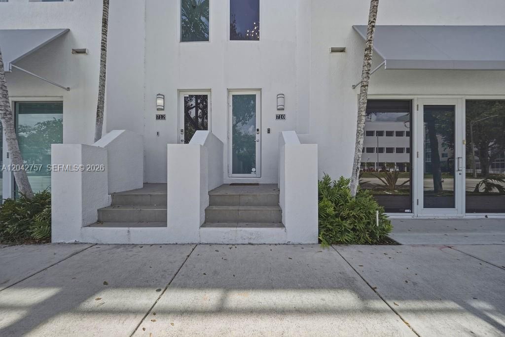 710 NE 3rd Ave, Fort Lauderdale, FL 33304 Photo