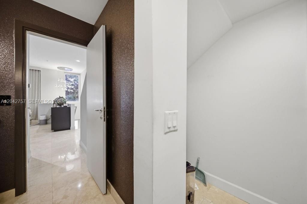 710 NE 3rd Ave, Fort Lauderdale, FL 33304 Photo