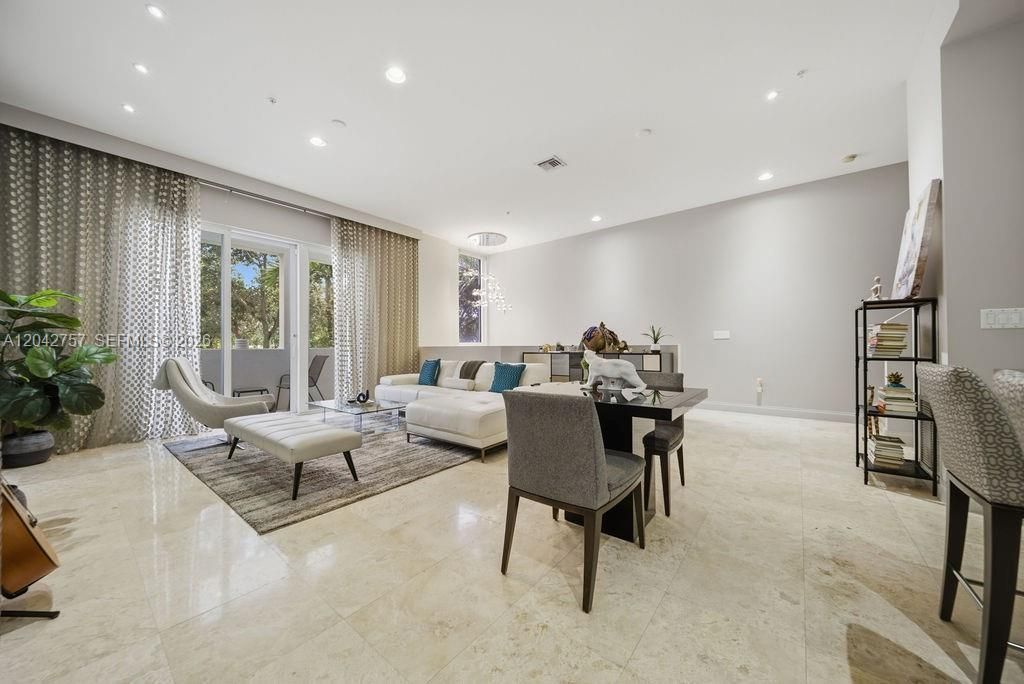 710 NE 3rd Ave, Fort Lauderdale, FL 33304 Photo