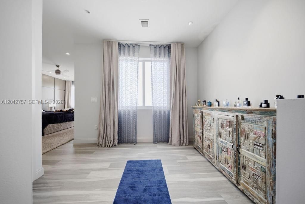 710 NE 3rd Ave, Fort Lauderdale, FL 33304 Photo