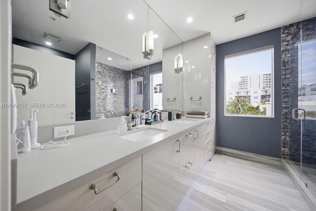 710 NE 3rd Ave, Fort Lauderdale, FL 33304 Photo