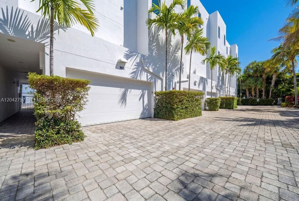710 NE 3rd Ave, Fort Lauderdale, FL 33304 Photo