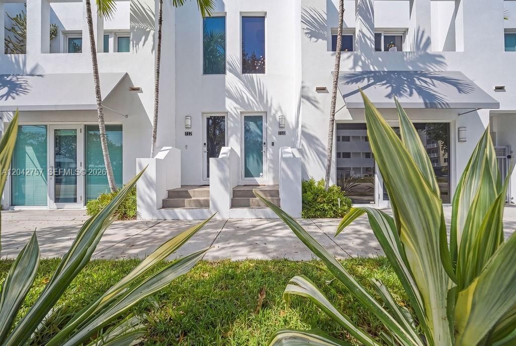 710 NE 3rd Ave, Fort Lauderdale, FL 33304 Photo