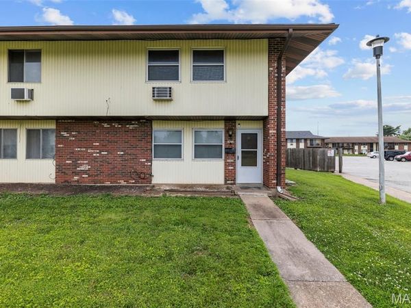7473 Hazelcrest Drive, Hazelwood, MO 63042