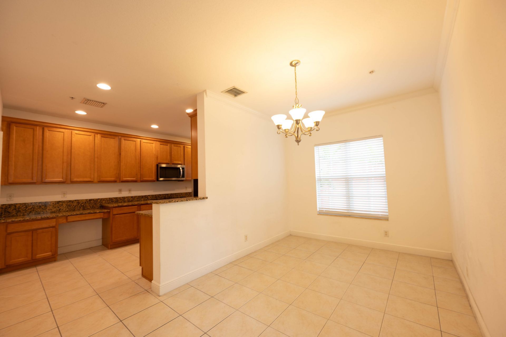 530 S Federal Highway, Unit 8, Lake Worth Beach, FL 33460 Photo