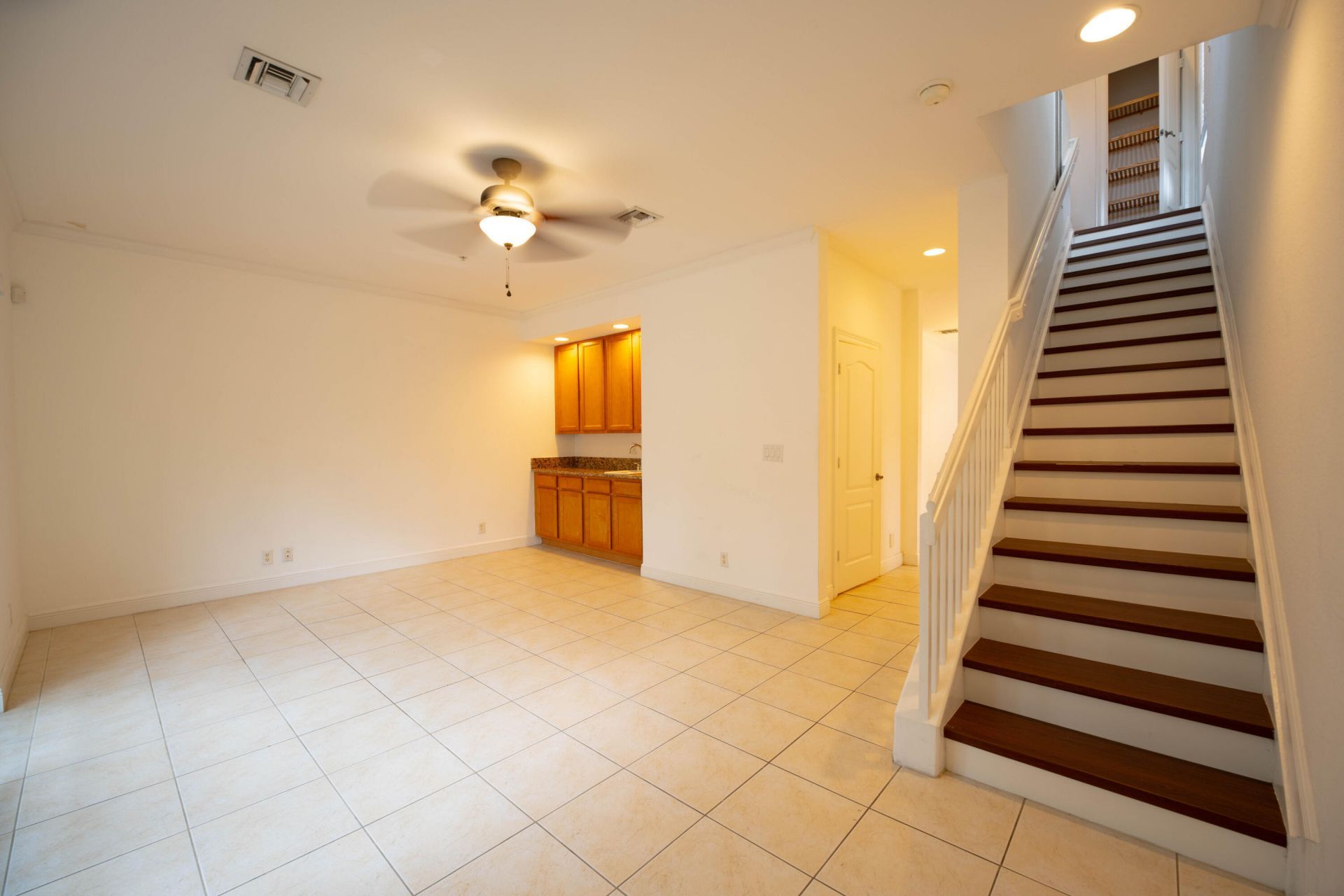 530 S Federal Highway, Unit 8, Lake Worth Beach, FL 33460 Photo