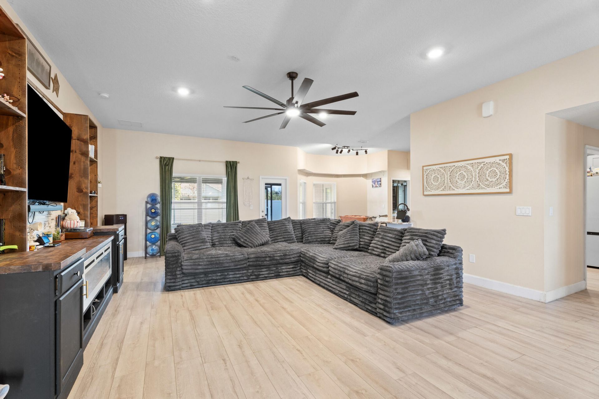 5846 NW Dooley Circle, Port Saint Lucie, FL 34986 Photo