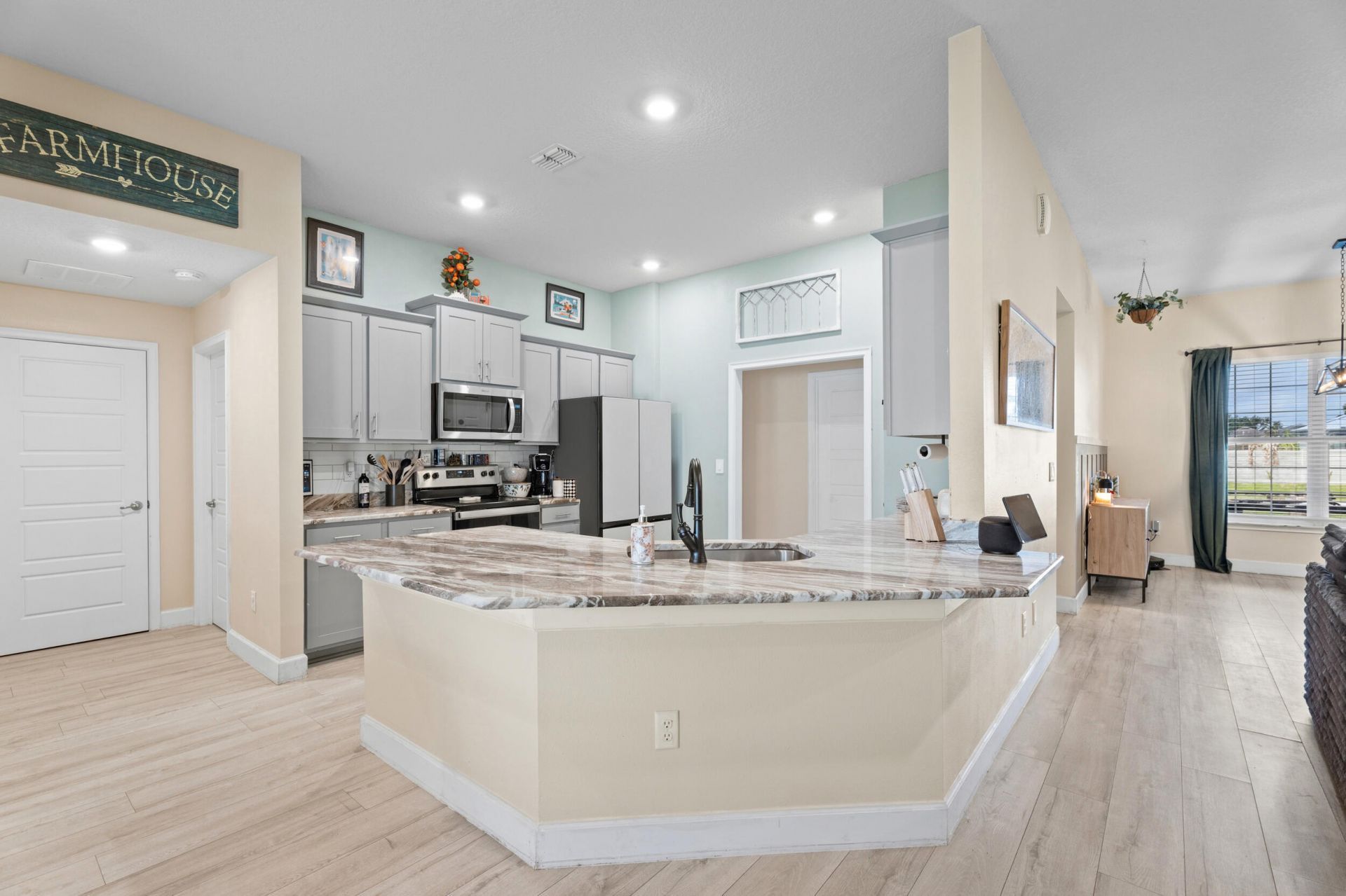 5846 NW Dooley Circle, Port Saint Lucie, FL 34986 Photo