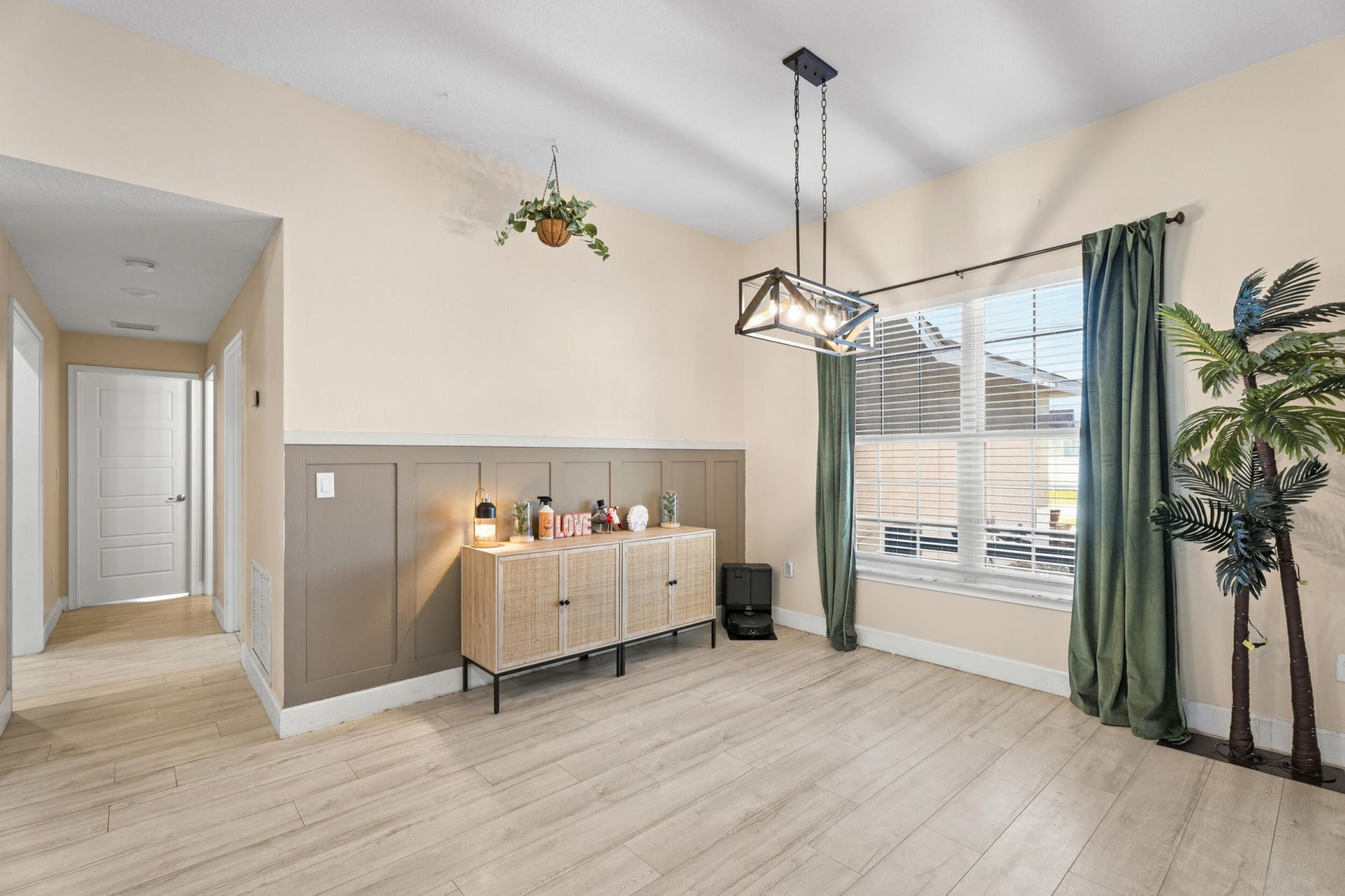 5846 NW Dooley Circle, Port Saint Lucie, FL 34986 Photo