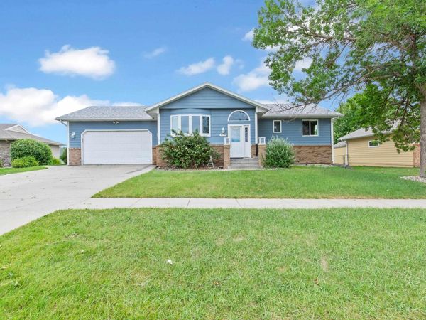 4158 WISCONSIN AVE, Rapid City, SD 57701