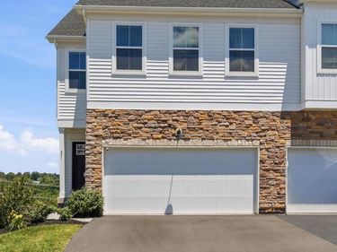 851 PECAN ROAD, SPRING CITY, PA 19475