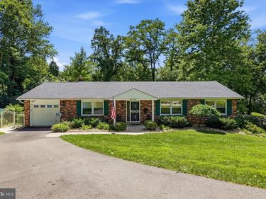 1105 CLARK ROAD, GLENSIDE, PA 19038