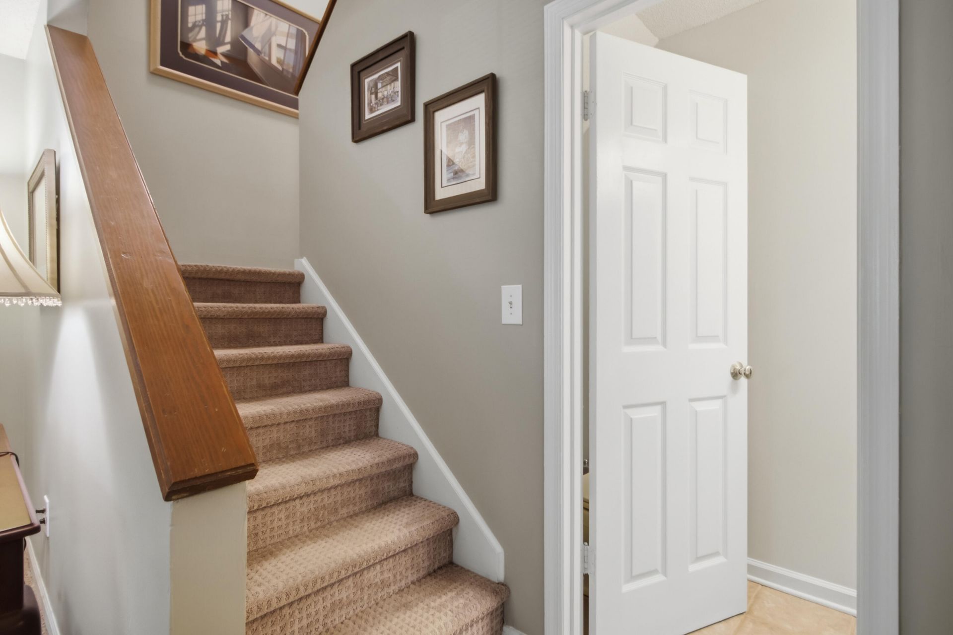 1046 Planters Place Photo 11