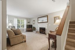 1046 Planters Place photo 4