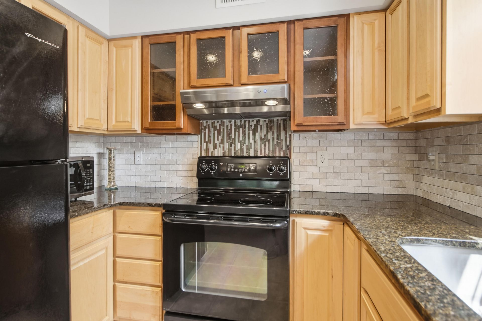 1046 Planters Place Photo 6