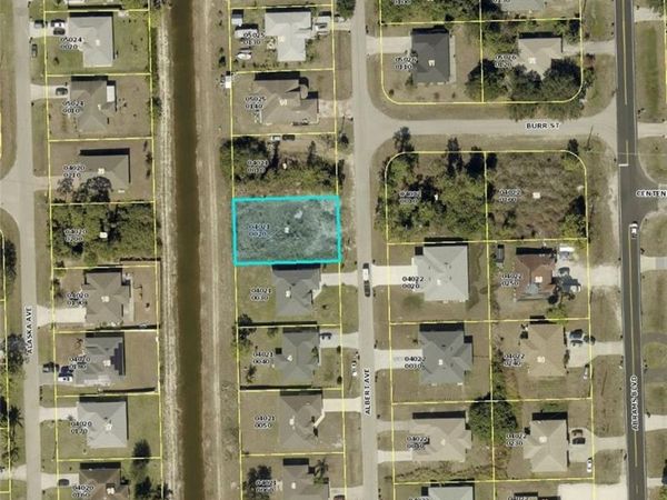 1053 Albert AVE , LEHIGH ACRES, FL 33971