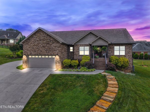 645 Berrywood Drive, Maryville, TN 37801