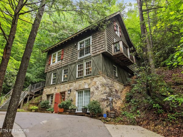 345 Gatlin Drive, Gatlinburg, TN 37738