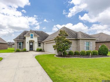 6409 Union Dr, Addis, LA 70710