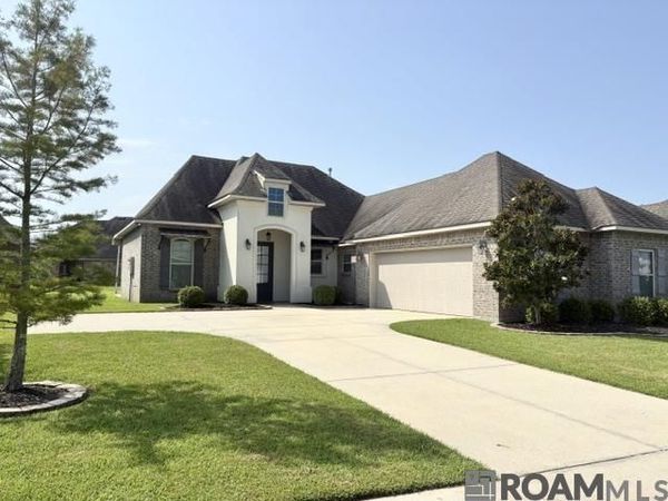 6409 Union Dr, Addis, LA 70710