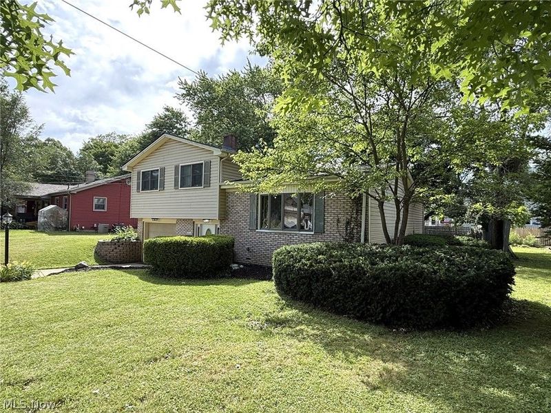 4260 Wedgewood Drive, Austintown, OH 44511 Photo 3