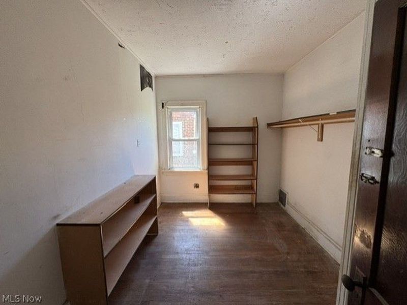 19205 Arrowhead Avenue, Cleveland, OH 44119 Photo 12