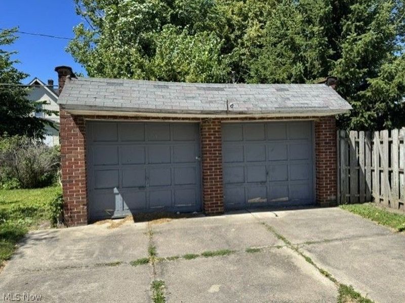 19205 Arrowhead Avenue, Cleveland, OH 44119 Photo 5