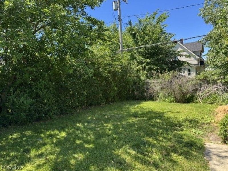 19205 Arrowhead Avenue, Cleveland, OH 44119 Photo 6