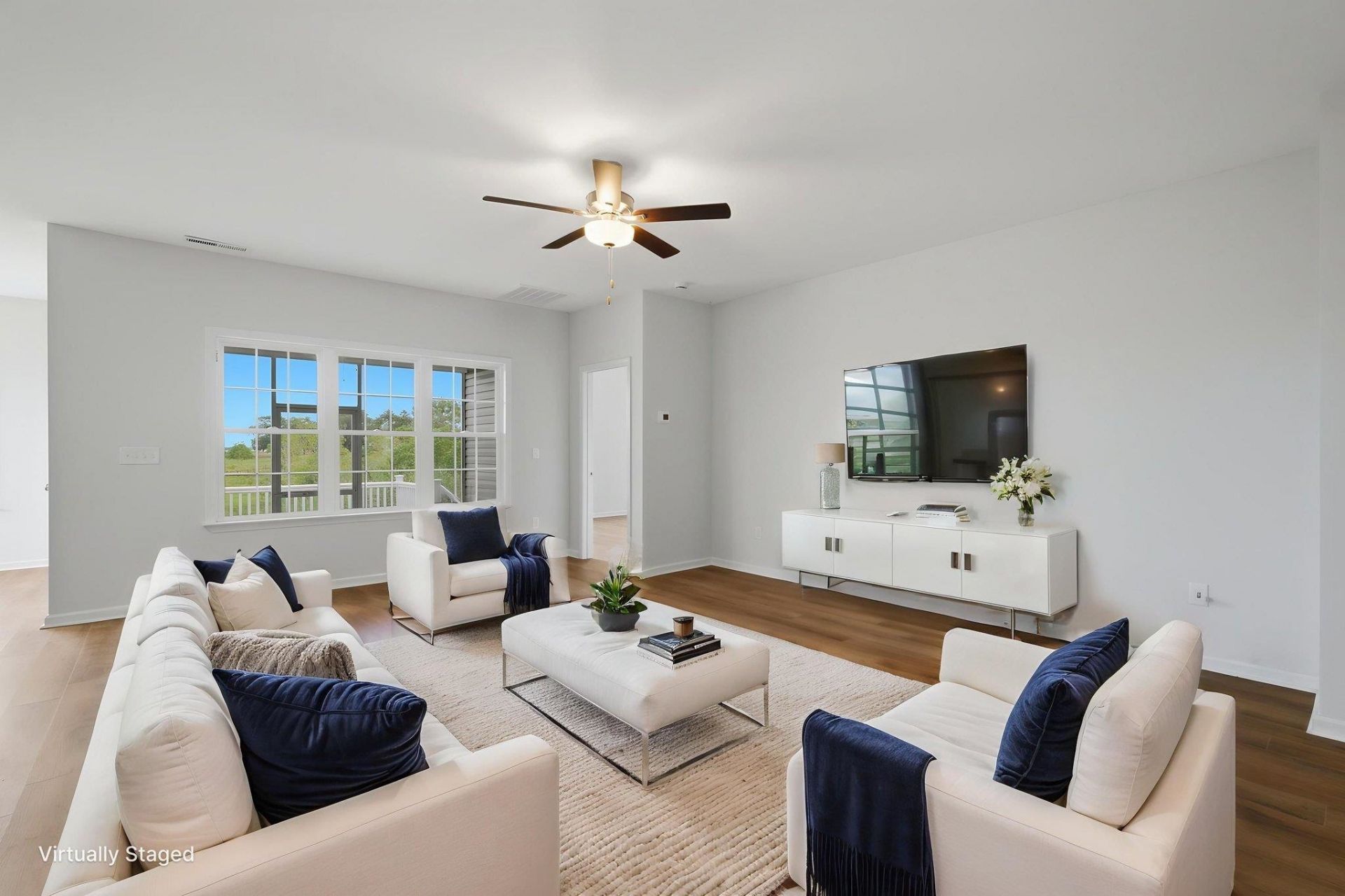 2709 Seaport Circle Photo 10