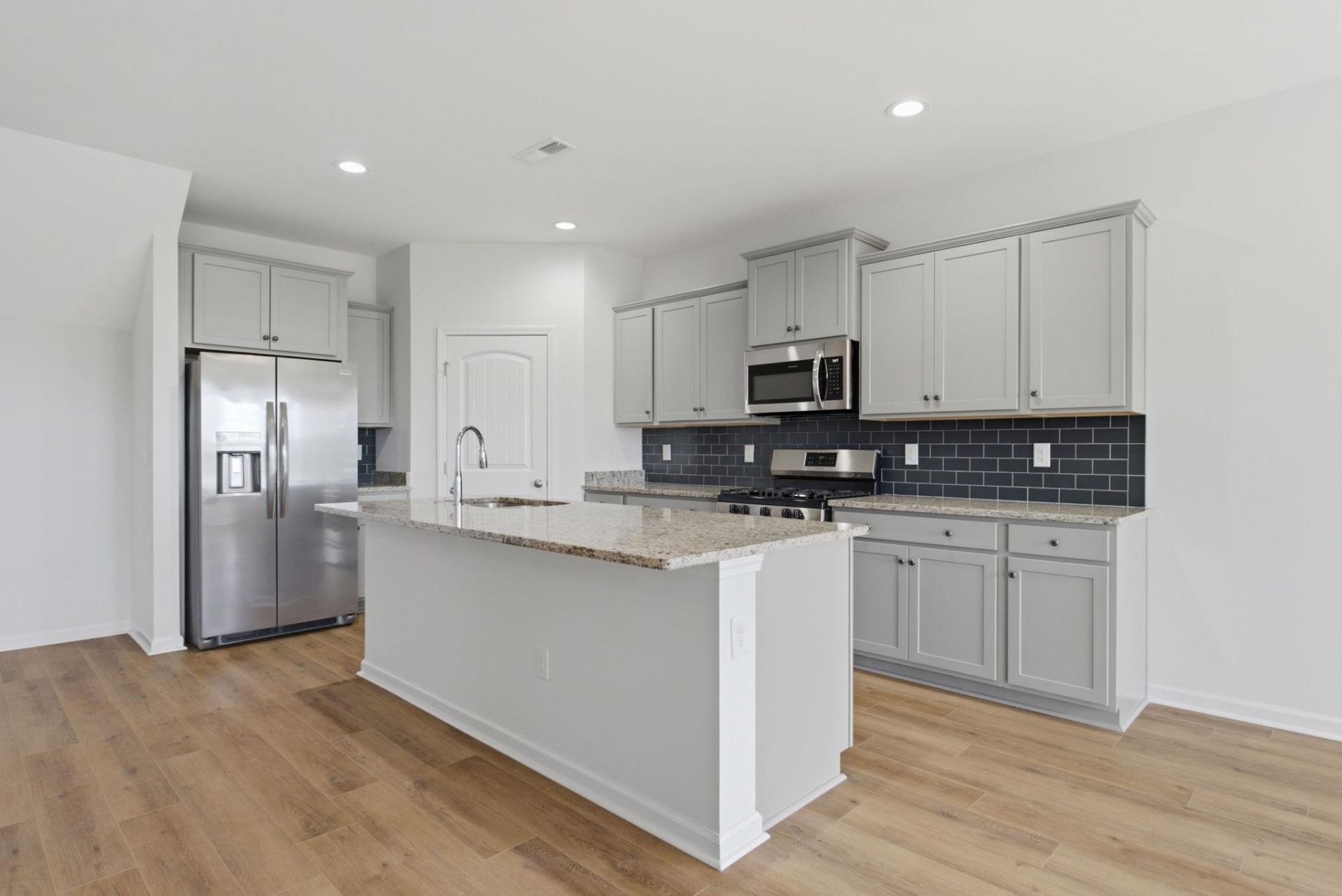 2709 Seaport Circle Photo 13