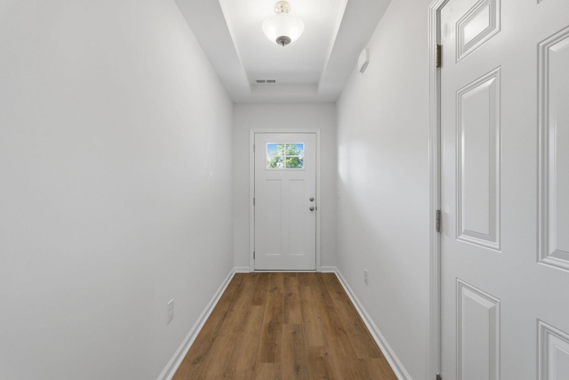 2709 Seaport Circle Photo 7